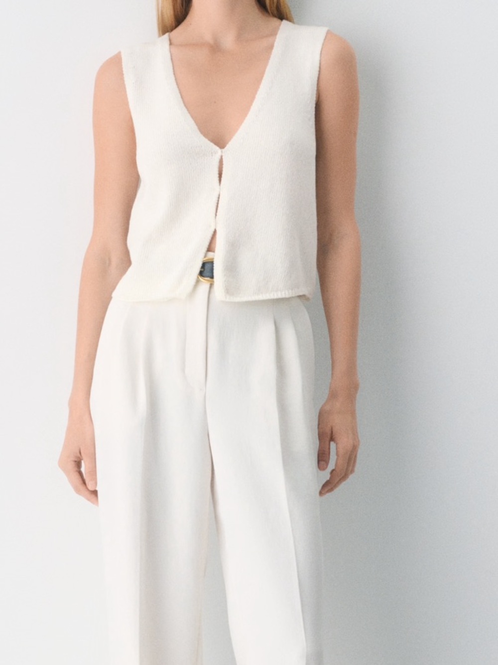 Aritzia Wilfred basque sweater vest